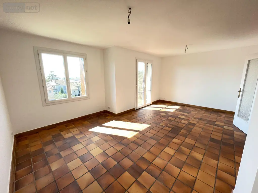 Appartement a vendre Manosque 04100 Alpes-de-Haute-Provence 04 93 m2 4 pièces 179400 euros 025/1933 002