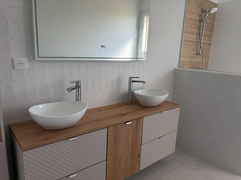 Location maison Châtillon-en-Dunois 28290 Eure-et-Loir 28 153 m2 8 pièces 1165 euros JR/984 011