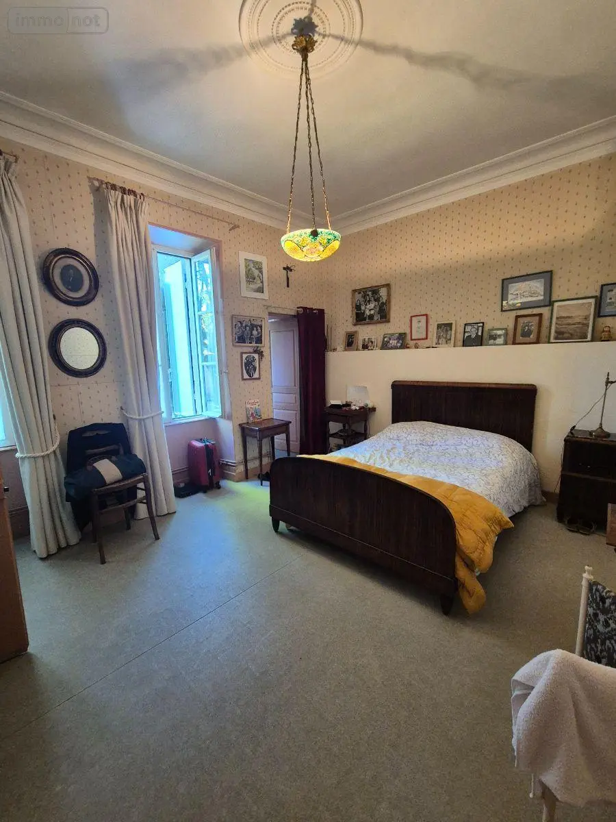 Propriete a vendre Aigurande 36140 Indre 36 338 m2 12 pièces 338000 euros CG/438 022