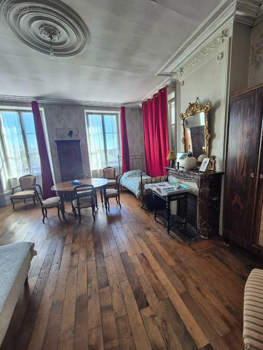 Propriete a vendre Aigurande 36140 Indre 36 338 m2 12 pièces 338000 euros CG/438 036