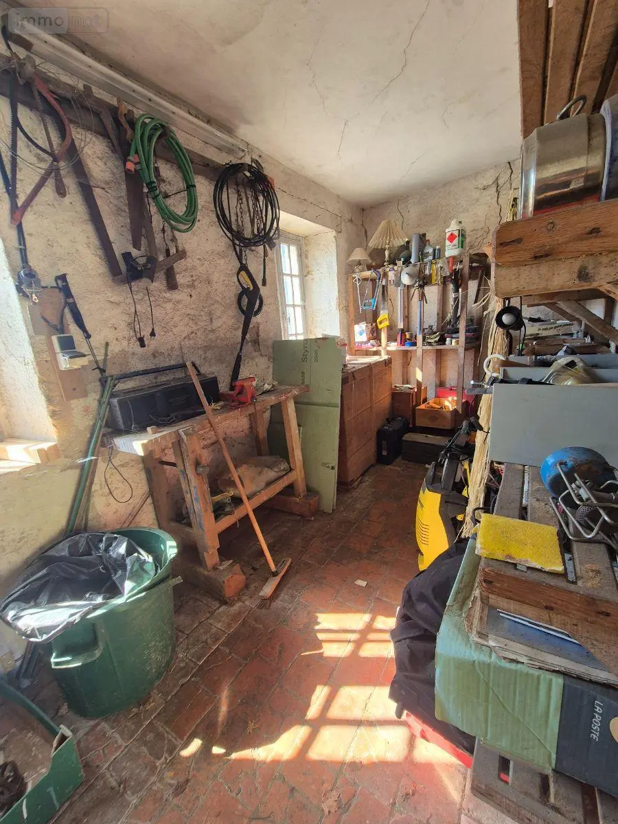 Propriete a vendre Aigurande 36140 Indre 36 338 m2 12 pièces 338000 euros CG/438 069