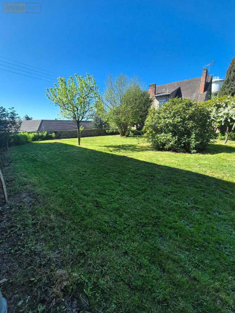 Propriete a vendre Aigurande 36140 Indre 36 338 m2 12 pièces 338000 euros CG/438 076