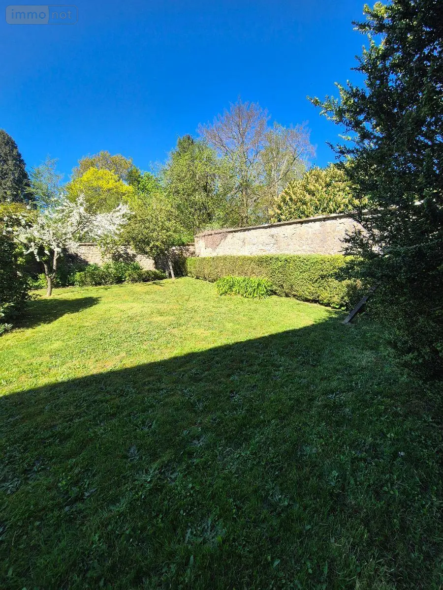 Propriete a vendre Aigurande 36140 Indre 36 338 m2 12 pièces 338000 euros CG/438 078