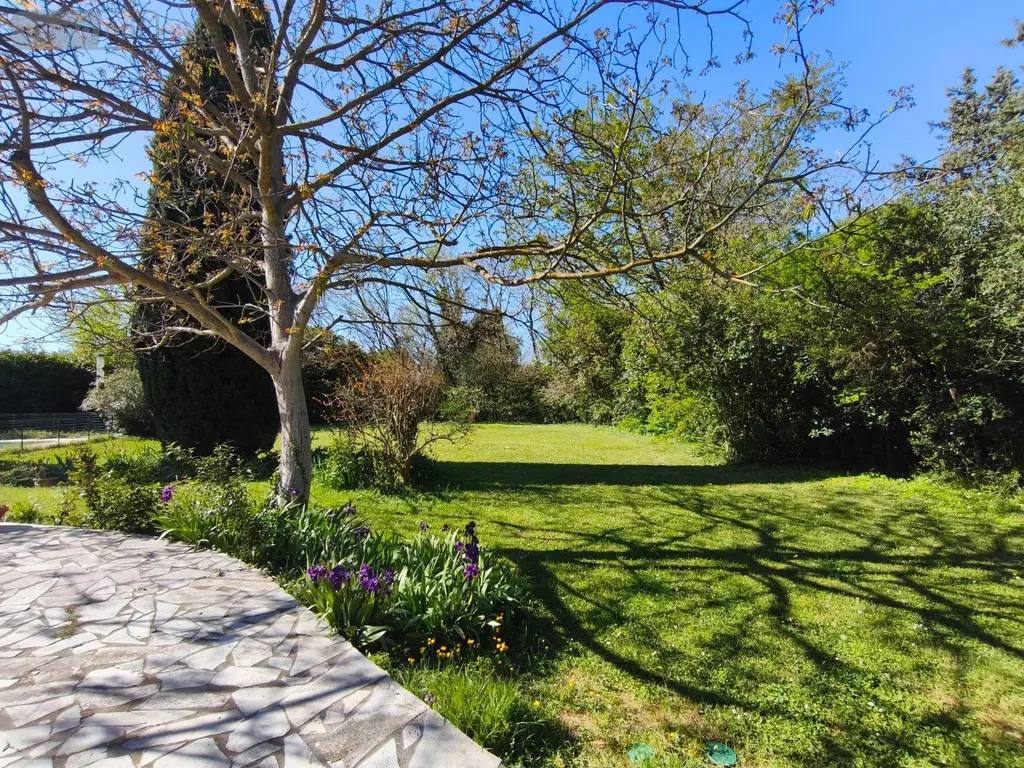 Maison a vendre Saint-Martin-de-Crau 13310 Bouches-du-Rhône 13 170 m2 8 pièces 714000 euros 075/204 004