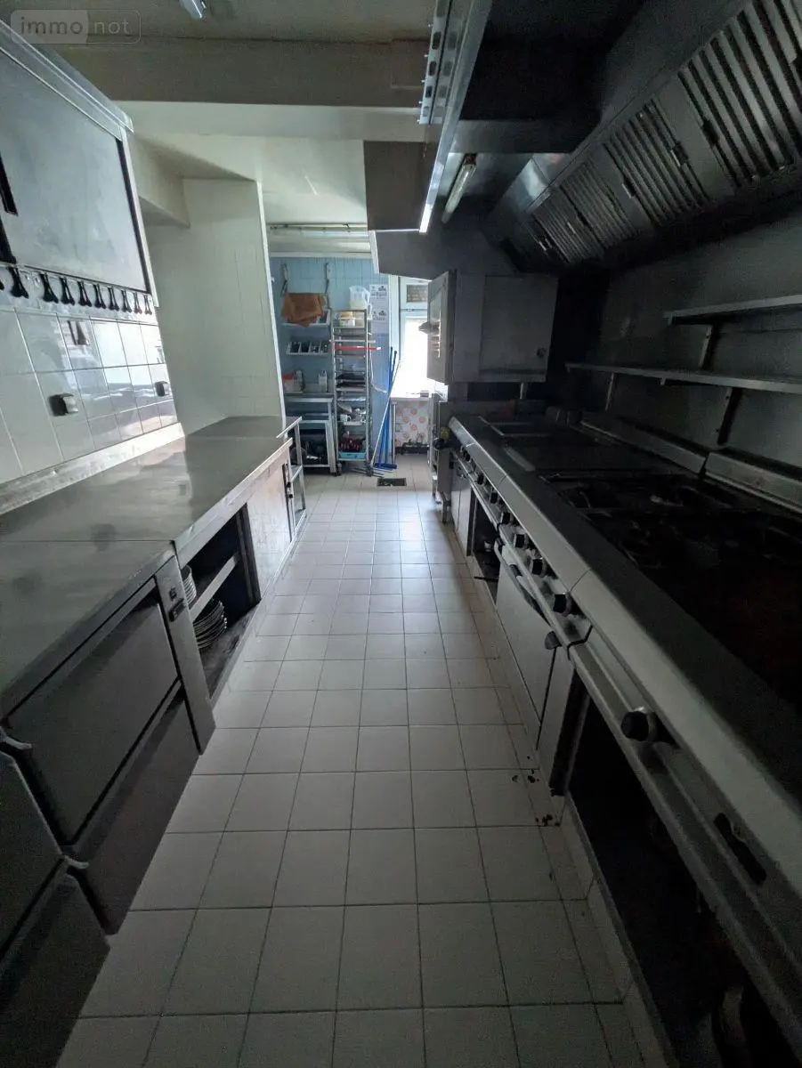Fonds et murs commerciaux a vendre Bergues 59380 Nord 59 10 pièces 362000 euros W4048 018