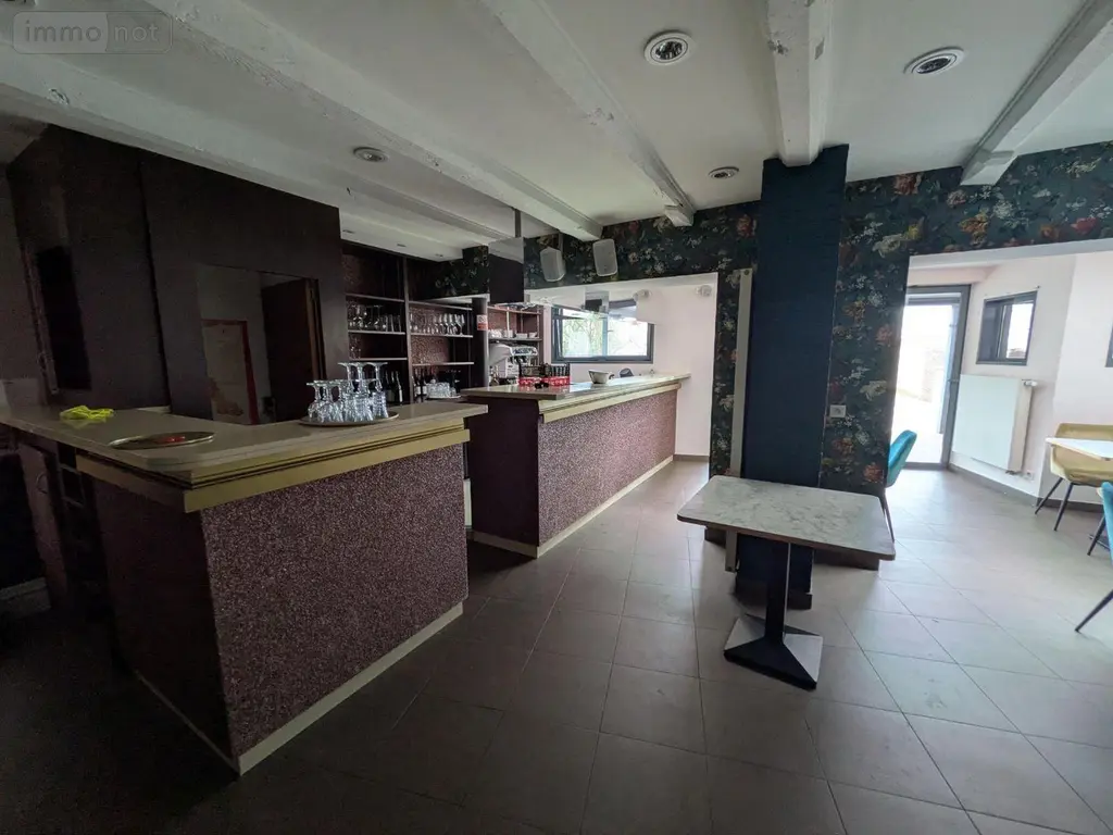 Fonds et murs commerciaux a vendre Bergues 59380 Nord 59 10 pièces 362000 euros W4048 002