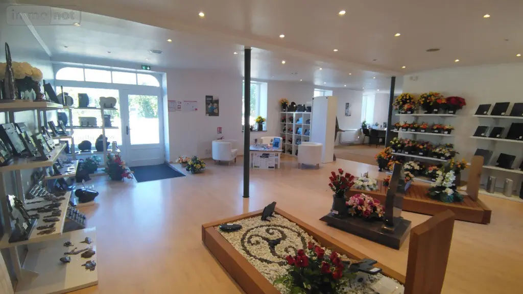 Immeuble de rapport a vendre Lanmeur 29620 Finistère 29 245 m2 15 pièces 367500 euros iMML 026