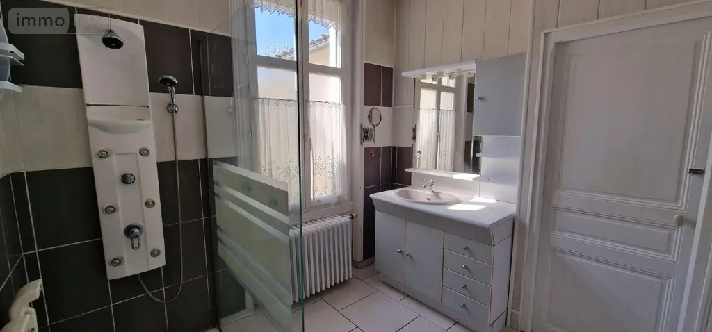 Maison a vendre Thouars 79100 Deux-Sèvres 79 122 m2 5 pièces 235000 euros 79079-54 012