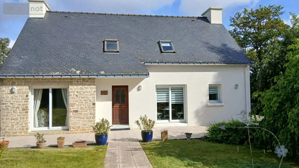 Location maison La Gacilly 56200 Morbihan 56 136 m2 5 pièces 1075 euros 009/1354 010