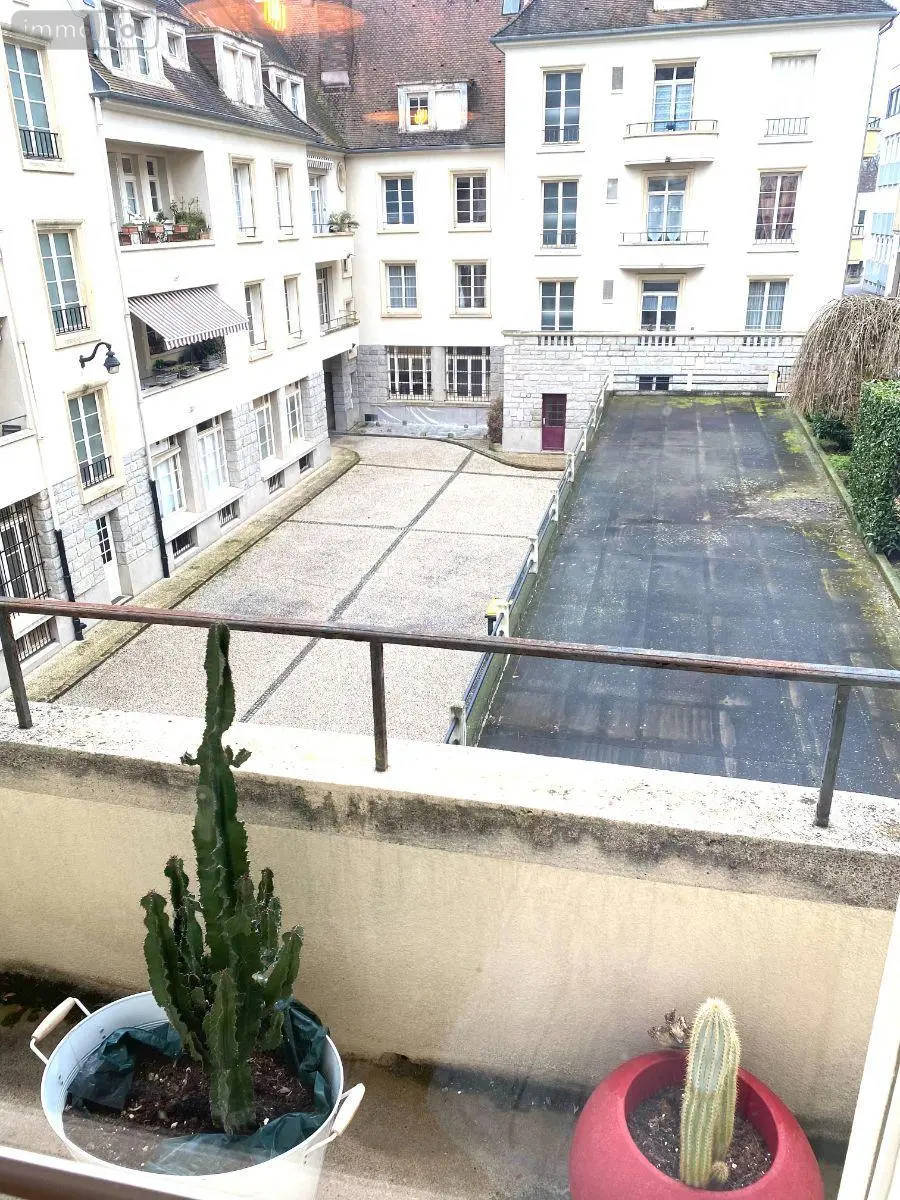 Appartement a vendre Le Creusot 71200 Saône-et-Loire 71 100 m2 4 pièces 126600 euros 13744/331 015