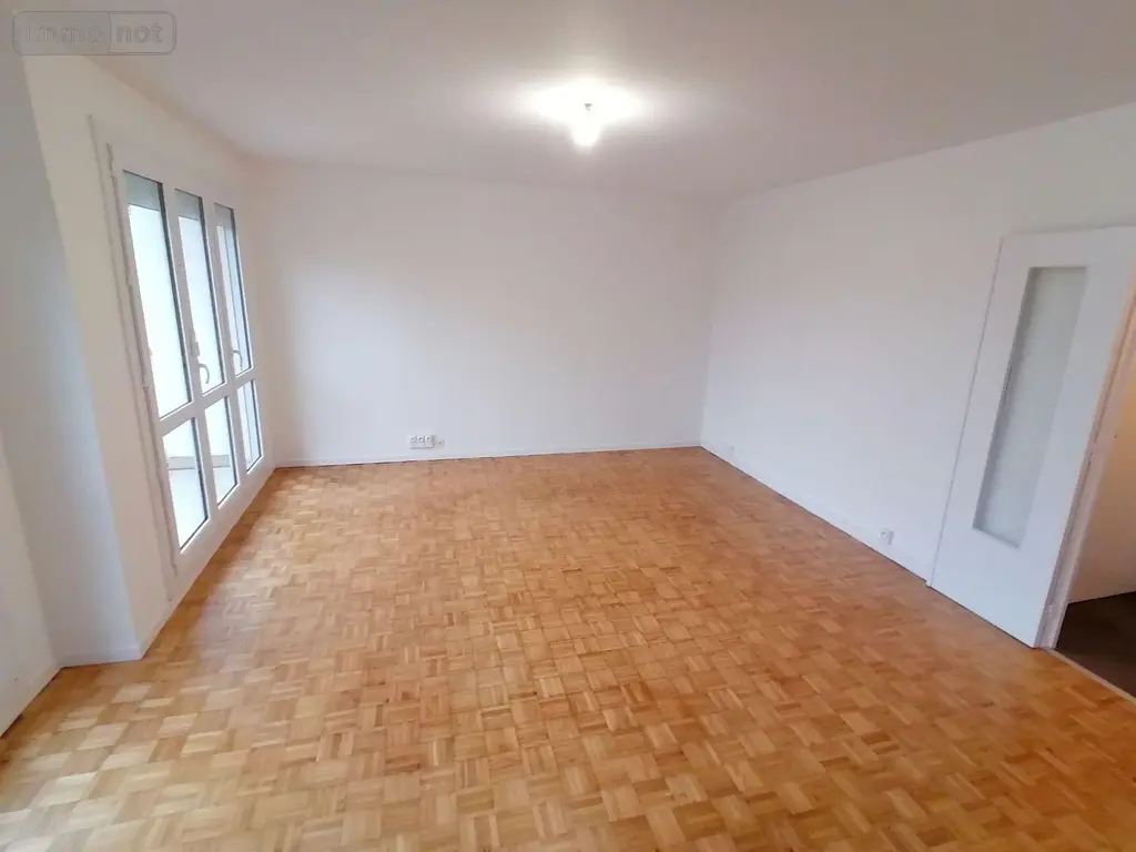 Location appartement Rennes 35000 Ille-et-Vilaine 35 82 m2 3 pièces 868 euros 35129-6813 003