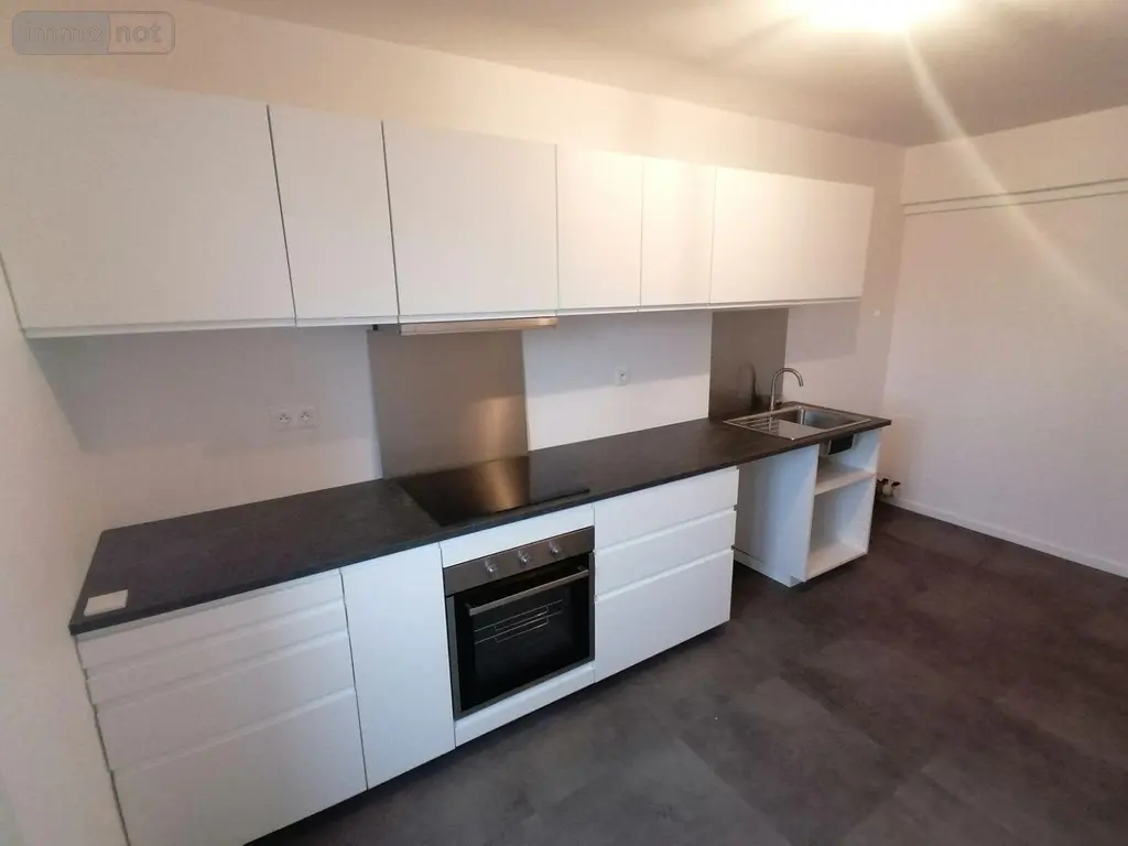 Location appartement Rennes 35000 Ille-et-Vilaine 35 82 m2 3 pièces 868 euros 35129-6813 007