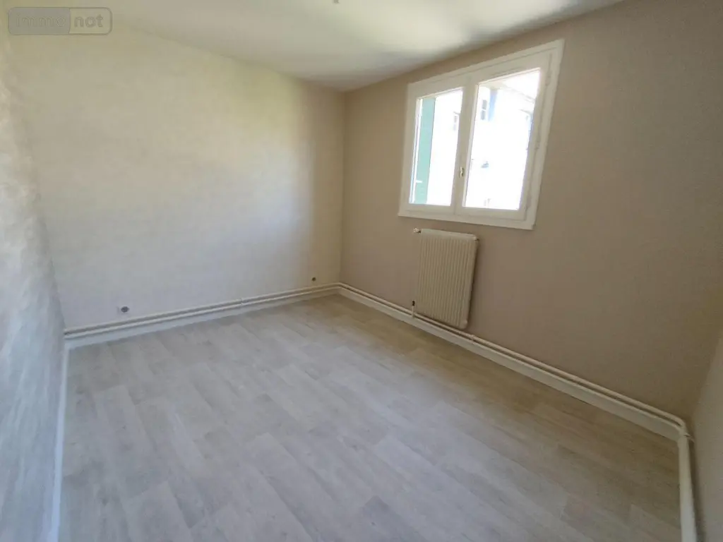Appartement a vendre Riom 63200 Puy-de-Dôme 63 64 m2 4 pièces 126600 euros 13352/480 007