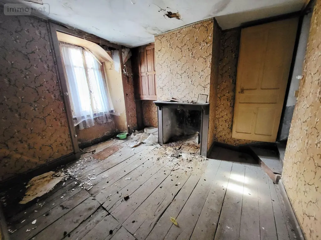 Immeuble de rapport a vendre Neuvic 19160 Corrèze 19 115 m2 6 pièces 38000 euros UM 1314 008