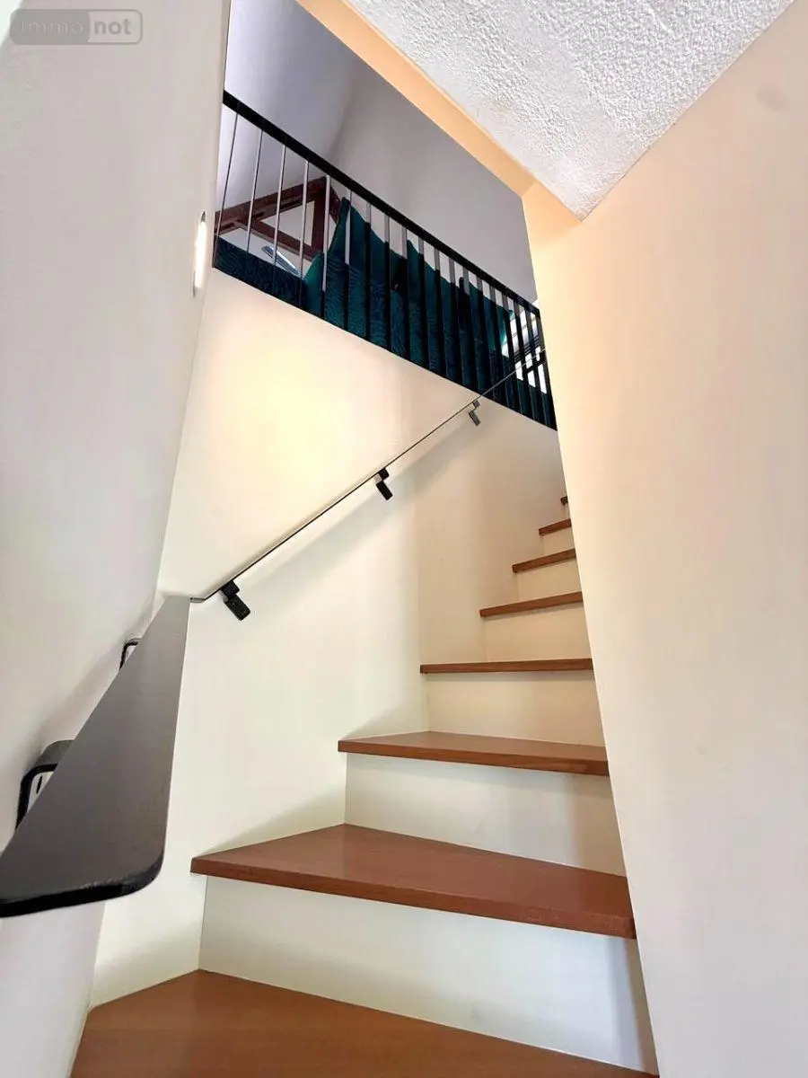 Appartement a vendre Saint-Gilles-les-Bains 97434 La Réunion 974 80 m2 4 pièces 639000 euros 97424/274 007