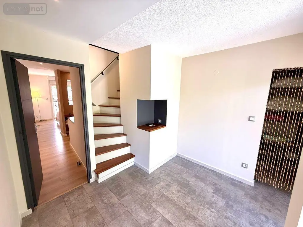 Appartement a vendre Saint-Gilles-les-Bains 97434 La Réunion 974 80 m2 4 pièces 639000 euros 97424/274 015