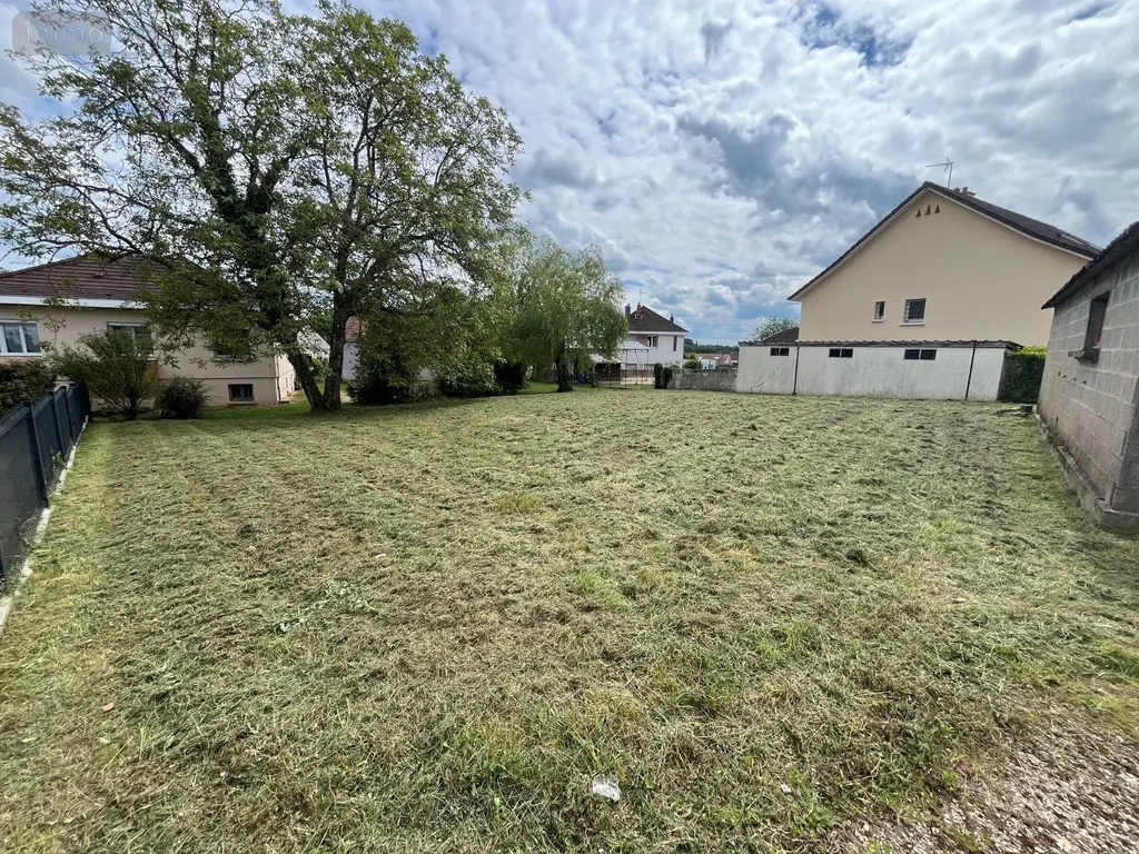 Terrain a batir a vendre Saint-Vallier 71230 Saône-et-Loire 71 630 m2 22400 euros 063/1484 002