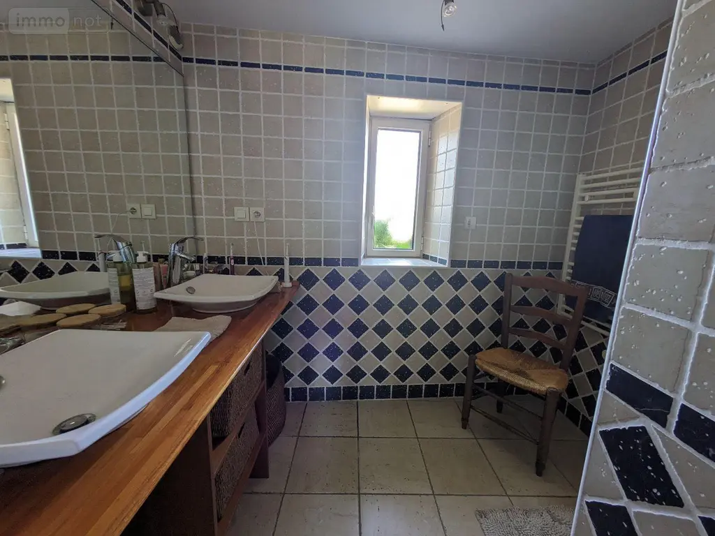 Propriete a vendre Les Herbiers 85500 Vendée 85 258 m2 9 pièces 597000 euros 85013-1090068 018