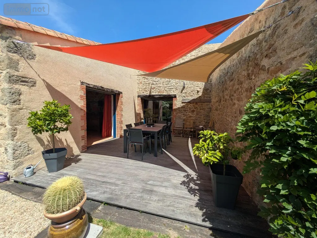 Propriete a vendre Les Herbiers 85500 Vendée 85 258 m2 9 pièces 597000 euros 85013-1090068 004