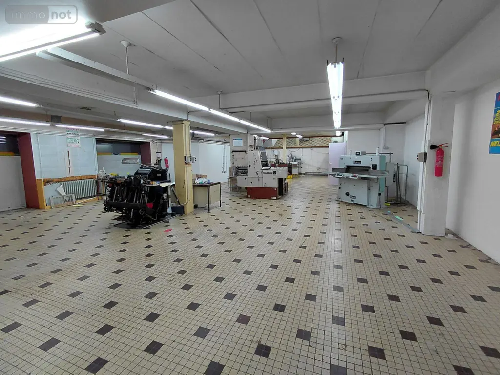 Fonds et murs commerciaux a vendre Pontivy 56300 Morbihan 56 209 m2 2 pièces 293680 euros 063-493 003