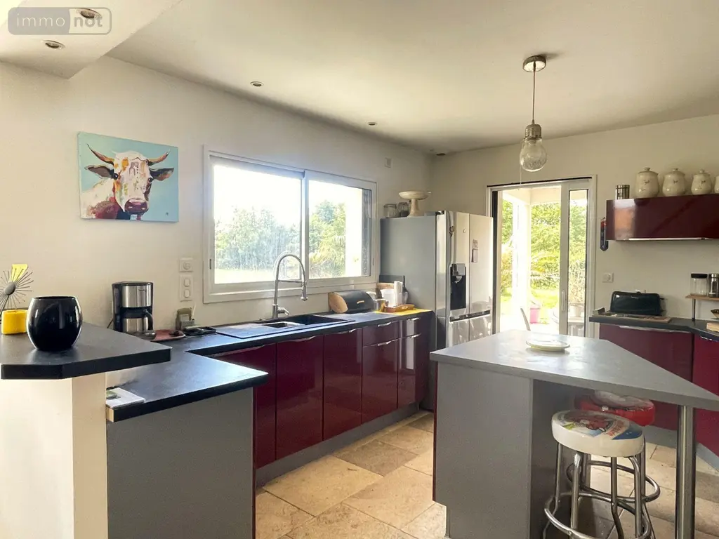 Maison a vendre Puyravault 85450 Vendée 85 167 m2 7 pièces 343200 euros VD/648 005