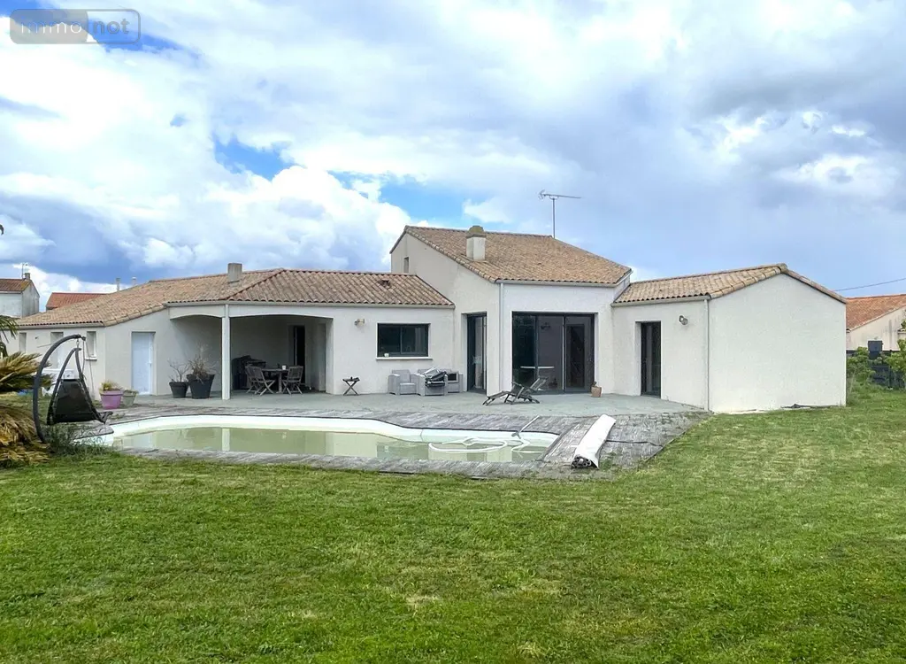 Maison a vendre Puyravault 85450 Vendée 85 167 m2 7 pièces 343200 euros VD/648 001