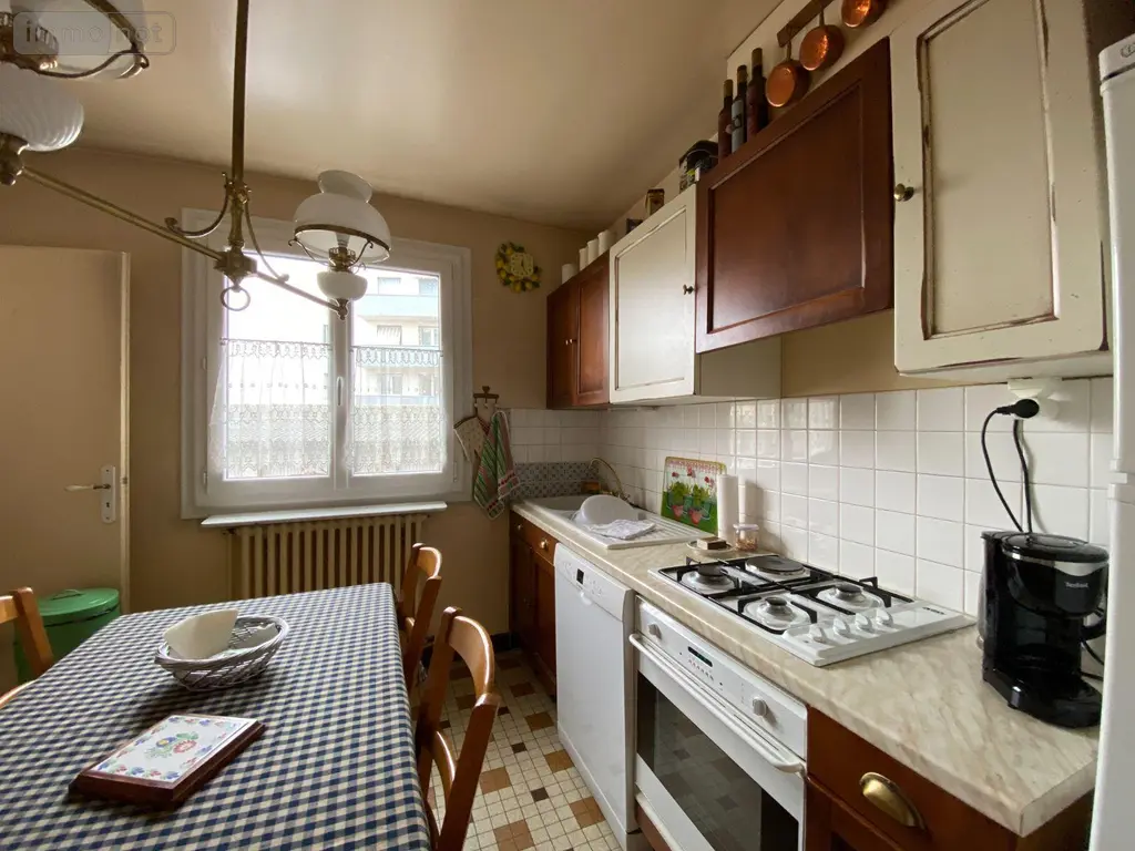 Appartement a vendre Arpajon-sur-Cère 15130 Cantal 15 147 m2 7 pièces 203520 euros 15061-58 004
