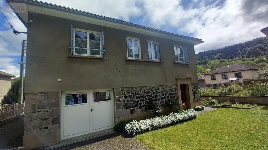 Maison a vendre Neussargues-Moissac 15170 Cantal 15 86 m2 130000 euros FG/2537 010