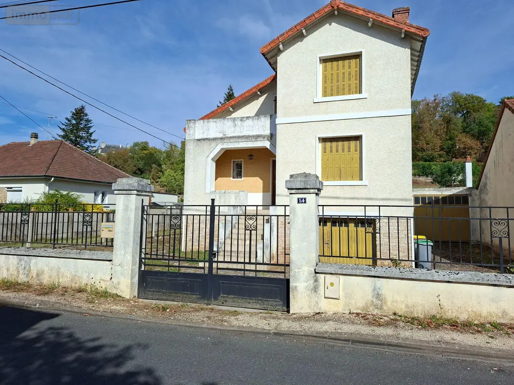 Maison a vendre Saint-Amand-Montrond 18200 Cher 18 88 m2 4 pièces 97520 euros 26093 015