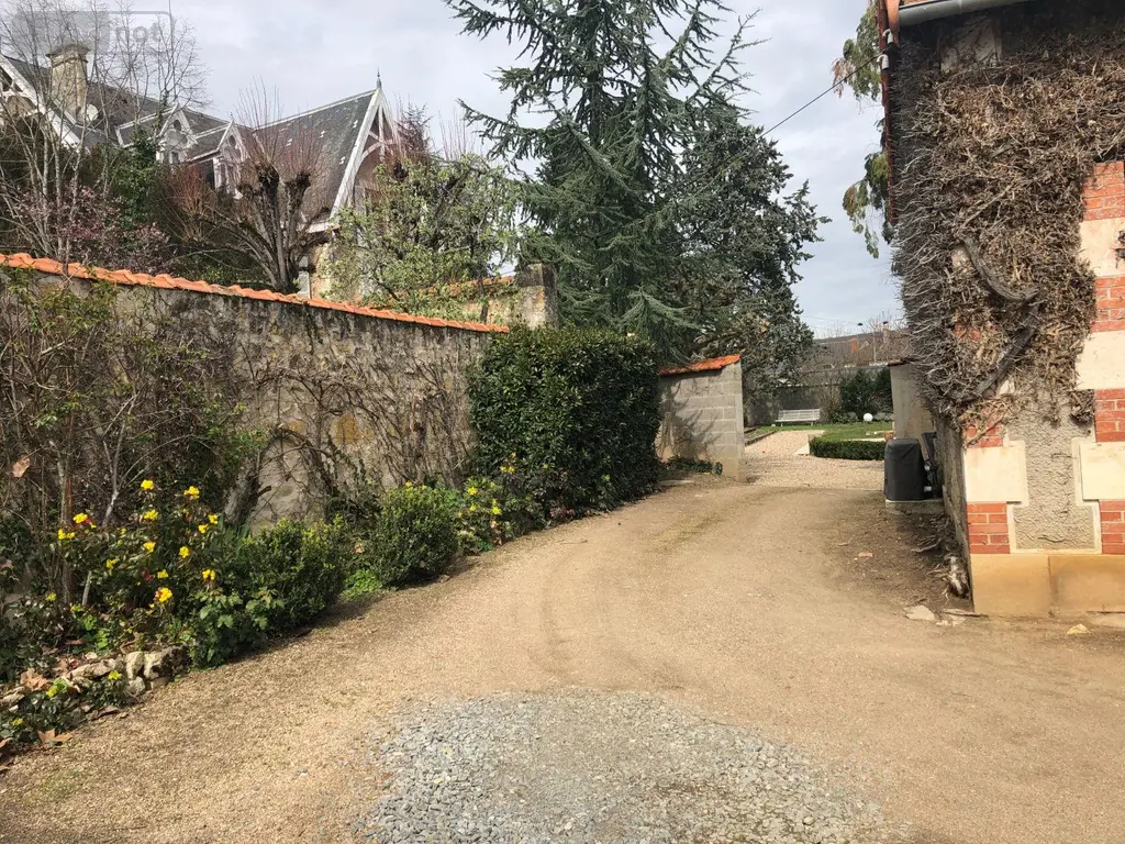 Maison a vendre Saint-Amand-Montrond 18200 Cher 18 416 m2 13 pièces 646800 euros 18022/849 004