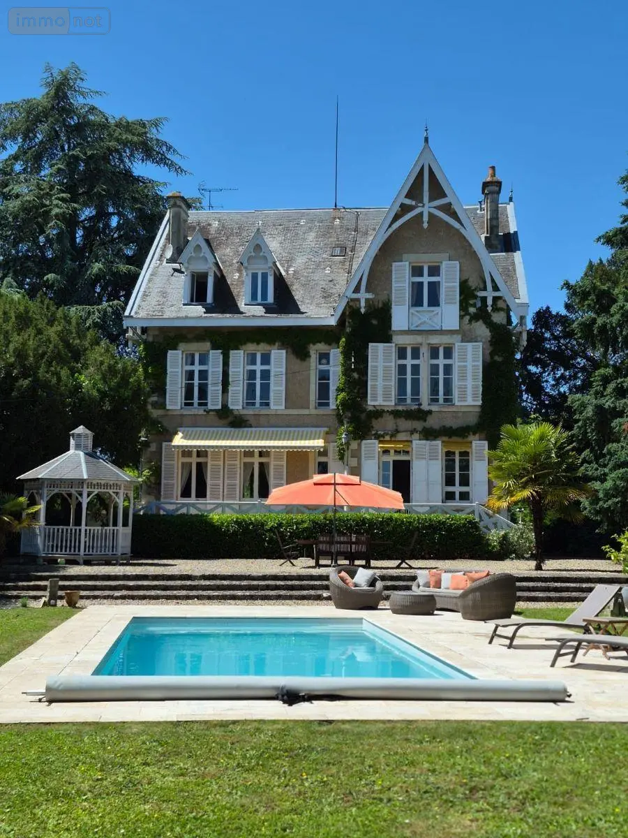Maison a vendre Saint-Amand-Montrond 18200 Cher 18 416 m2 13 pièces 646800 euros 18022/849 001