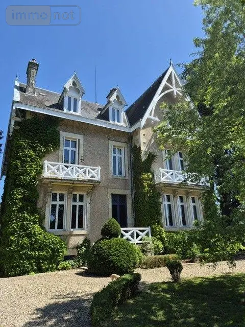 Maison a vendre Saint-Amand-Montrond 18200 Cher 18 416 m2 13 pièces 646800 euros 18022/849 026