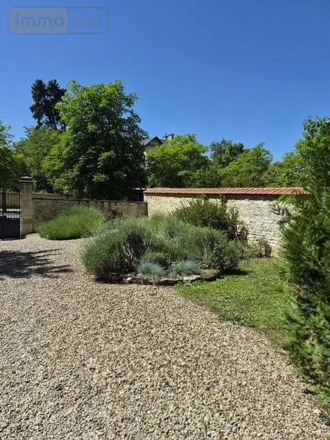 Maison a vendre Saint-Amand-Montrond 18200 Cher 18 416 m2 13 pièces 646800 euros 18022/849 031