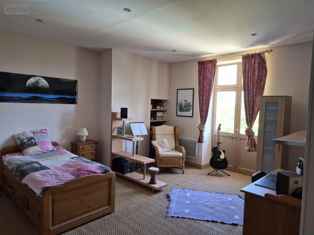 Maison a vendre Saint-Amand-Montrond 18200 Cher 18 416 m2 13 pièces 646800 euros 18022/849 046