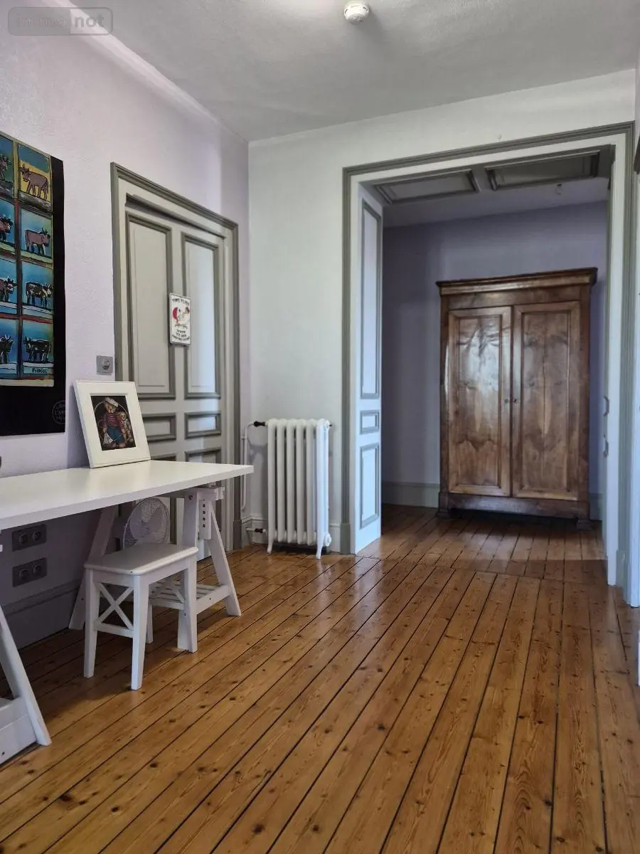 Maison a vendre Saint-Amand-Montrond 18200 Cher 18 416 m2 13 pièces 646800 euros 18022/849 047