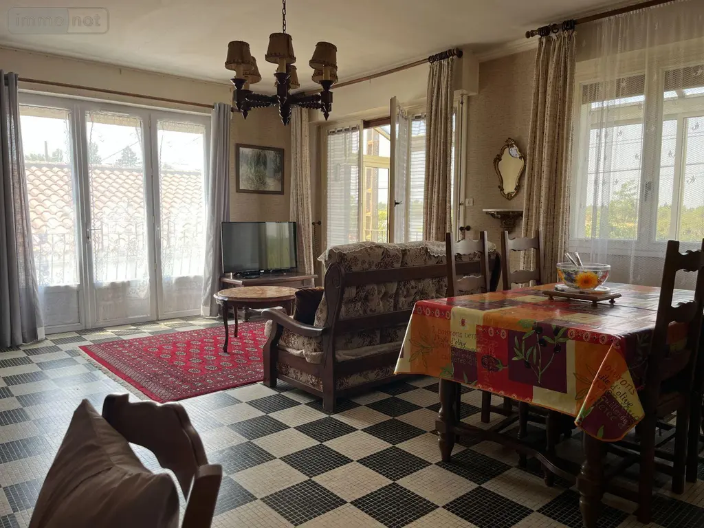 Maison a vendre Marans 17230 Charente-Maritime 17 181 m2 7 pièces 343200 euros VD/652 010