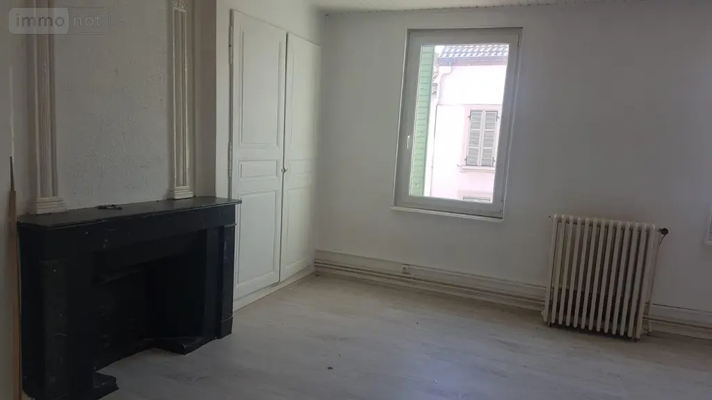 Location appartement Montpont-en-Bresse 71470 Saône-et-Loire 71 105 m2 3 pièces 450 euros GERANCE 15 003