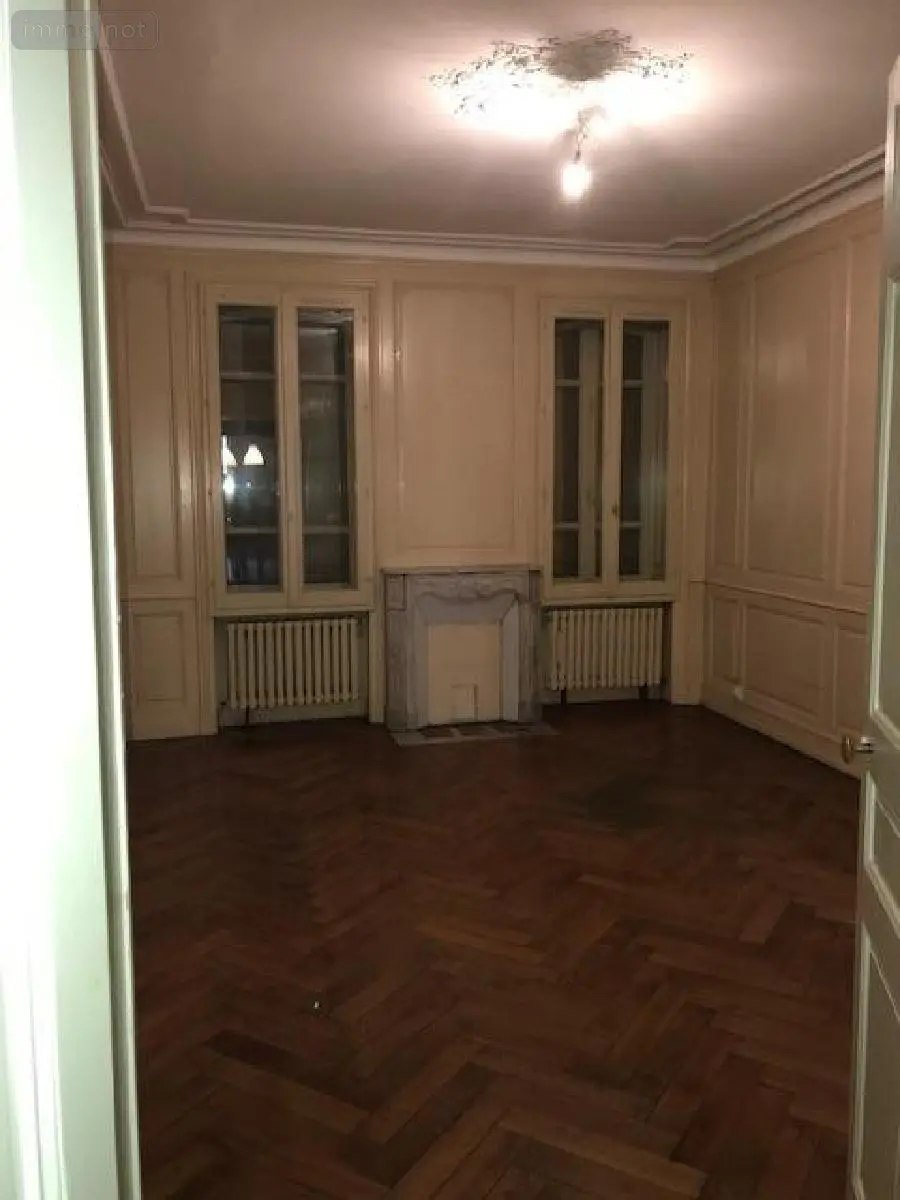 Location appartement Louhans-Châteaurenaud 71500 Saône-et-Loire 71 79 m2 2 pièces 405 euros GÉRANCE 11 003