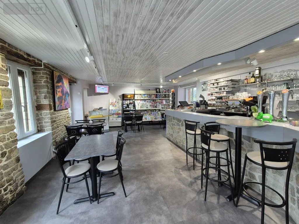 Fonds et murs commerciaux a vendre Domjean 50420 Manche 50 68250 euros 26-16 004