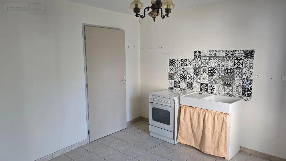 Maison a vendre Lezay 79120 Deux-Sèvres 79 175 m2 7 pièces 167900 euros 1705 014