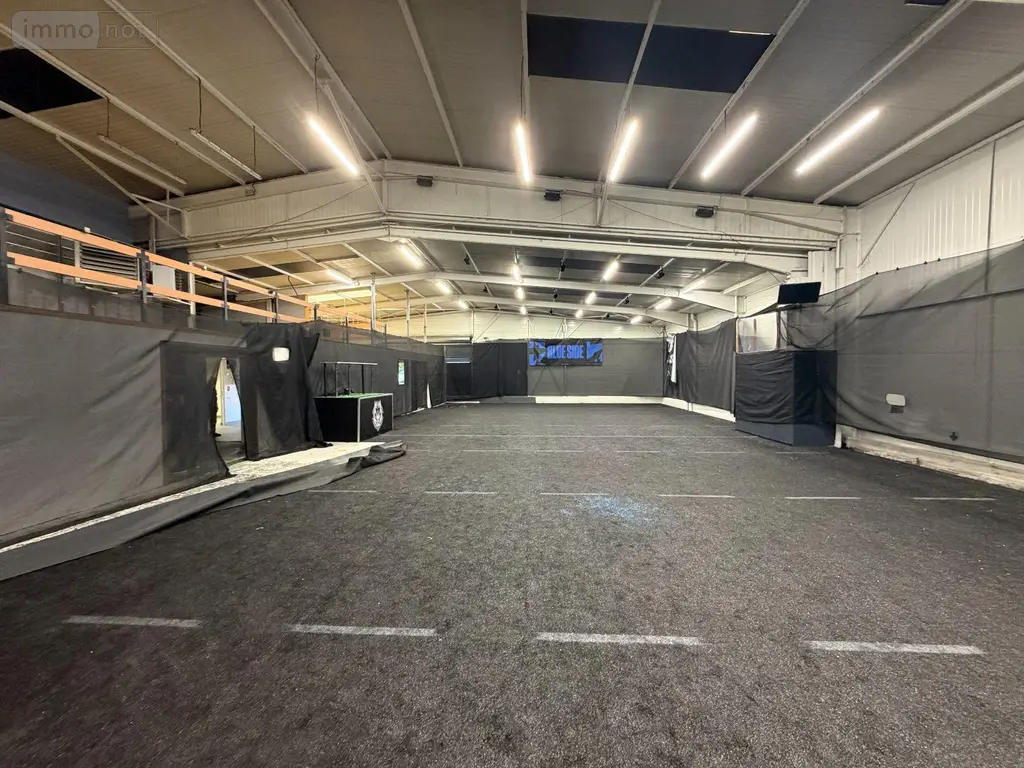Location fonds et murs commerciaux Mâcon 71000 Saône-et-Loire 71 420 m2 4820 euros LC 506 002