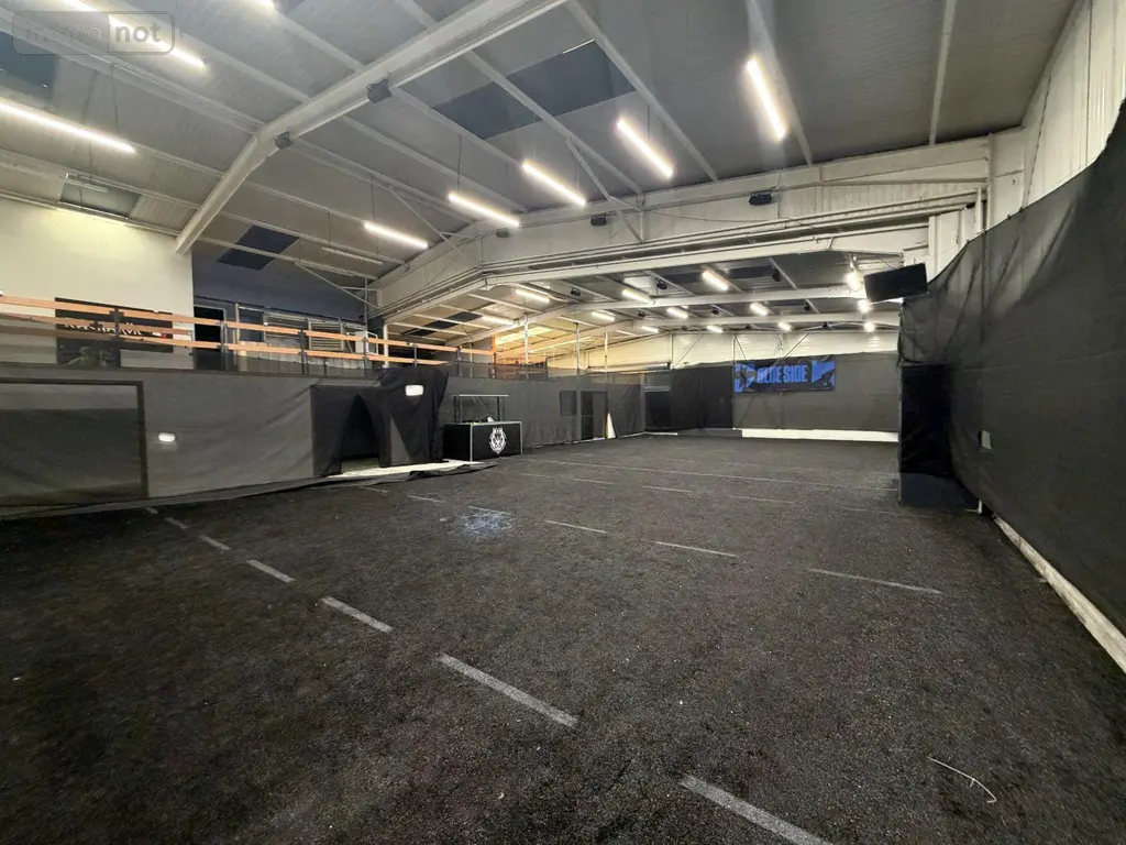 Location fonds et murs commerciaux Mâcon 71000 Saône-et-Loire 71 420 m2 4820 euros LC 506 007