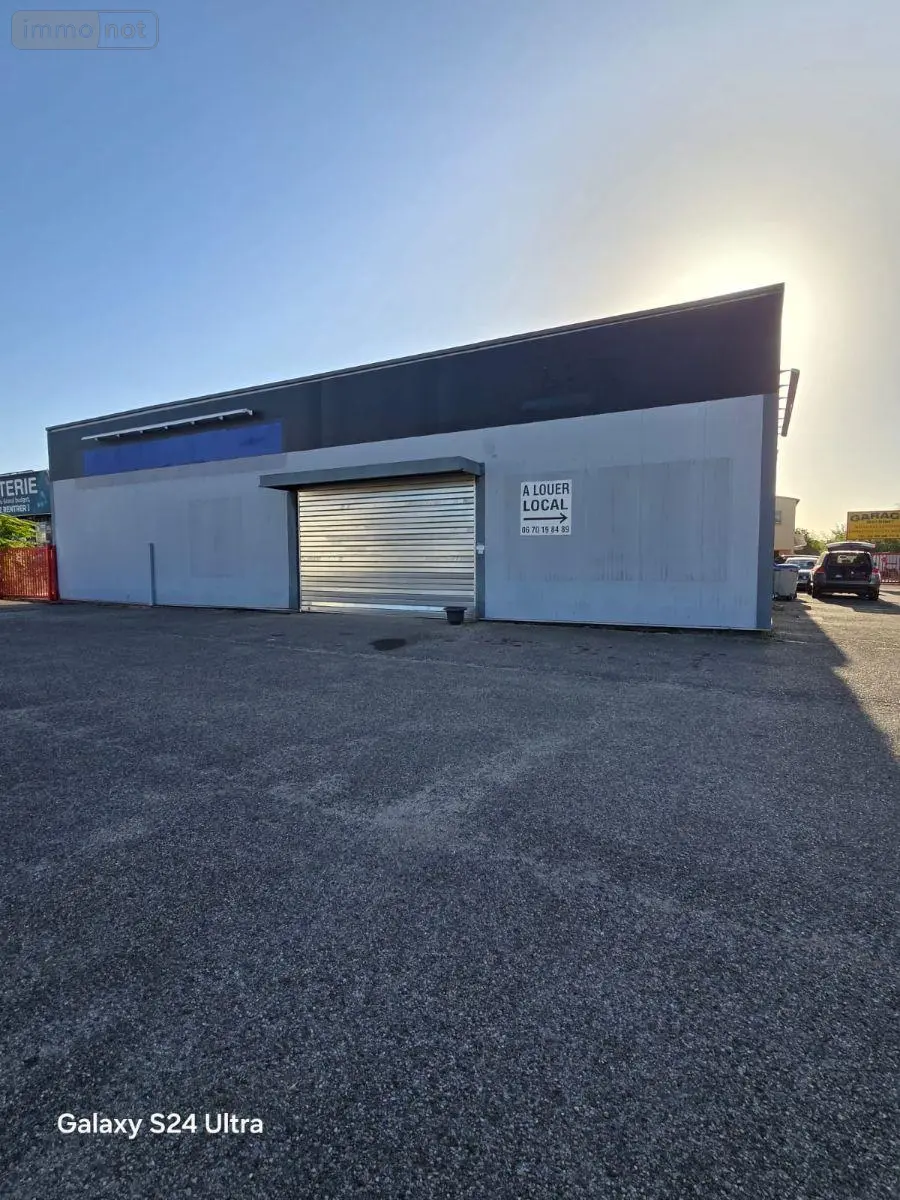 Location fonds et murs commerciaux Mâcon 71000 Saône-et-Loire 71 420 m2 4820 euros LC 506 008