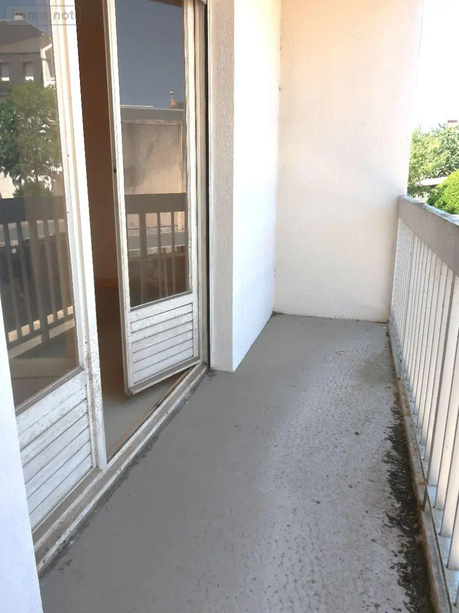 Appartement a vendre Châtellerault 86100 Vienne 86 31 m2 1 pièce 39000 euros 86024-APPT2460 010