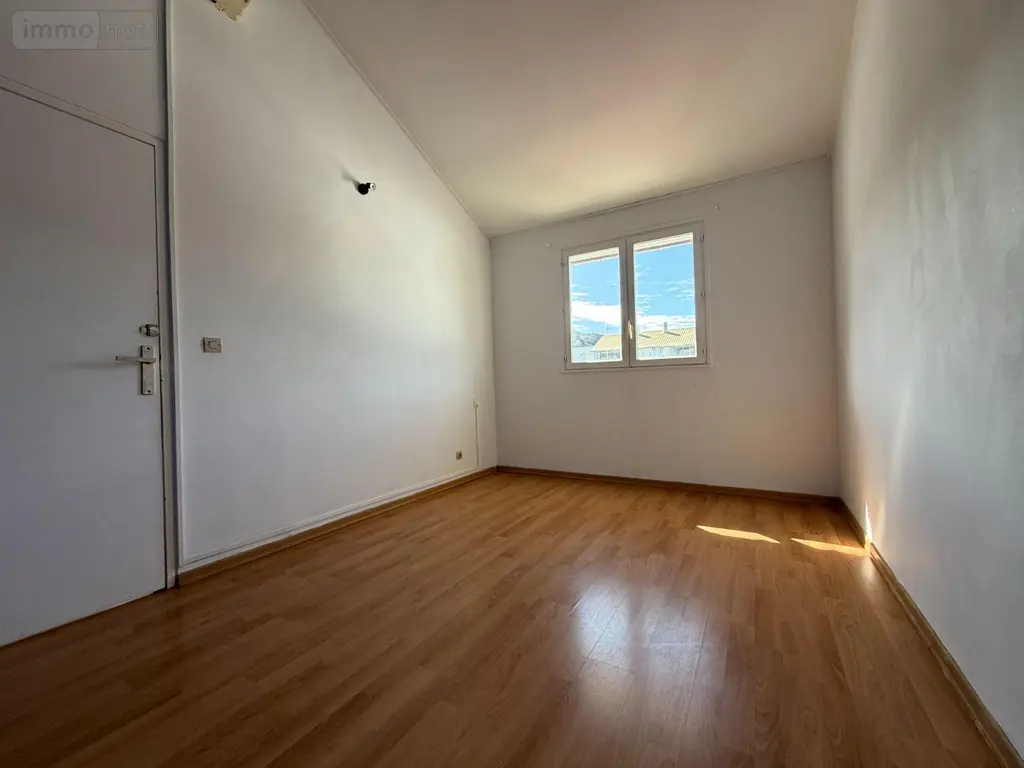 Appartement a vendre Saint-Gilles-les-Bains 97434 La Réunion 974 63 m2 3 pièces 305000 euros 97405/282 017