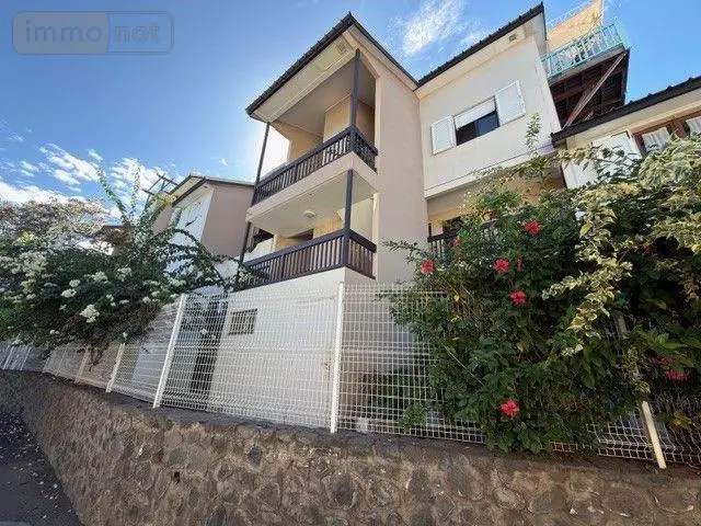 Appartement a vendre Saint-Gilles-les-Bains 97434 La Réunion 974 63 m2 3 pièces 305000 euros 97405/282 016