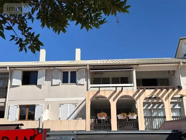 Appartement a vendre Saint-Gilles-les-Bains 97434 La Réunion 974 63 m2 3 pièces 305000 euros 97405/282 020