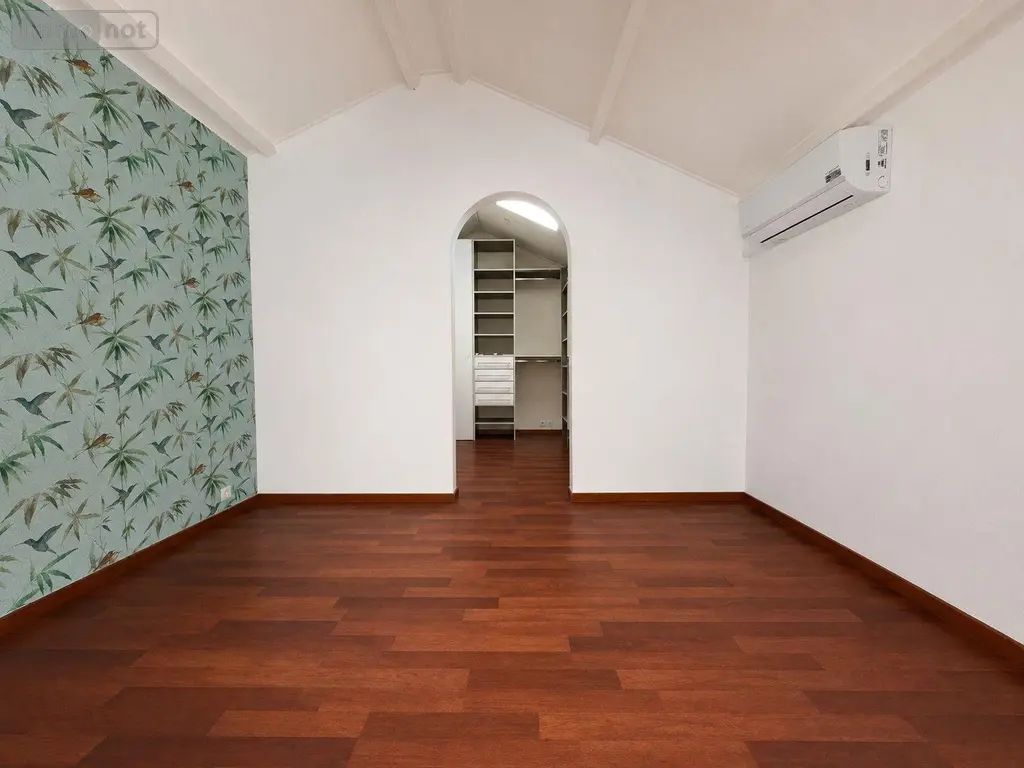 Appartement a vendre Saint-Gilles-les-Bains 97434 La Réunion 974 63 m2 3 pièces 305000 euros 97405/282 019