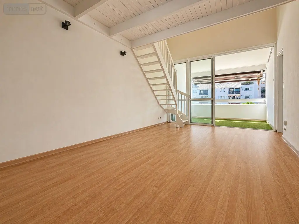 Appartement a vendre Saint-Gilles-les-Bains 97434 La Réunion 974 63 m2 3 pièces 305000 euros 97405/282 002