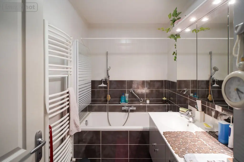 Appartement a vendre Saint-Martin-Belle-Roche 71118 Saône-et-Loire 71 78 m2 3 pièces 222600 euros 13779/1000 004